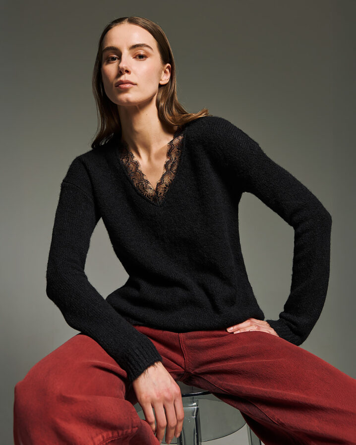 Γυναικεία V neck lace knit Μπλούζα-Μαύρο