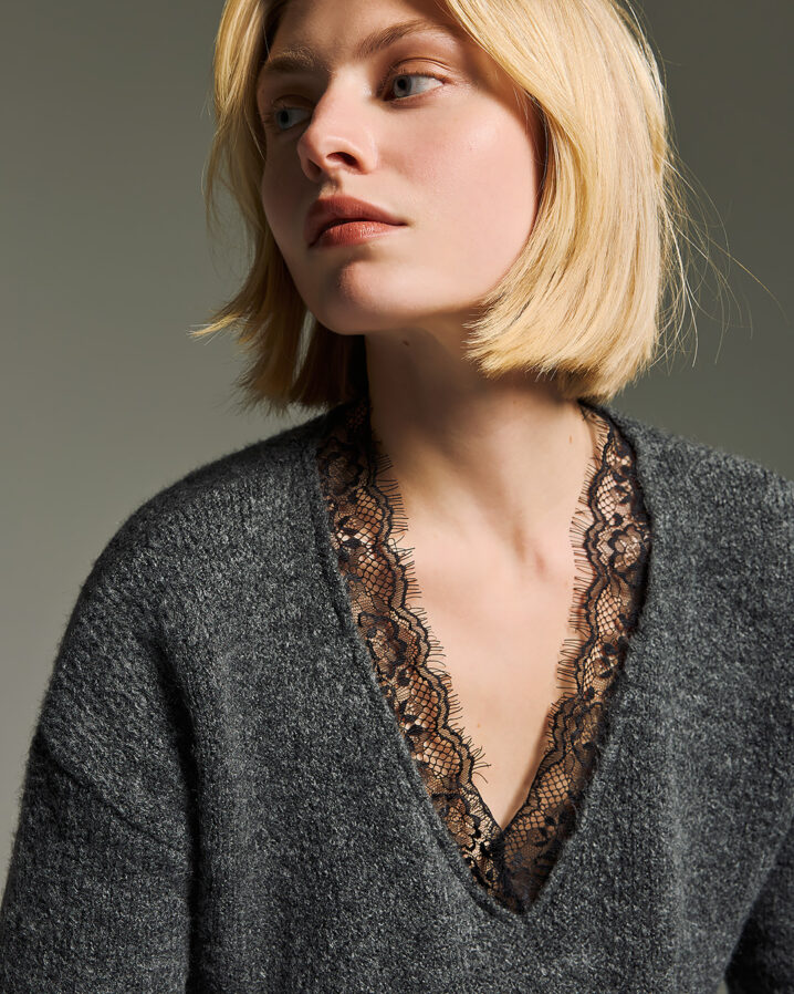 Γυναικεία V neck lace knit Μπλούζα-Γκρί - Image 2
